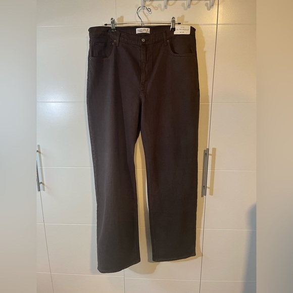 NWT Abercrombie & Fitch High Rise The 90’s Relaxed Jean Size 33/16L - Picture 2 of 13